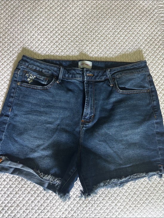 DRIFTWOOD Pants - DRIFTWOOD Denim Shorts with floral stitching
